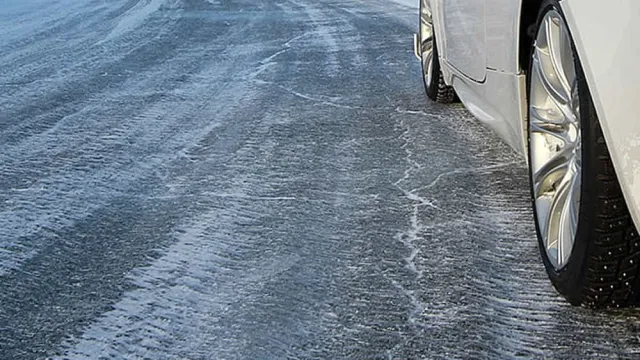 strada ghiaccio