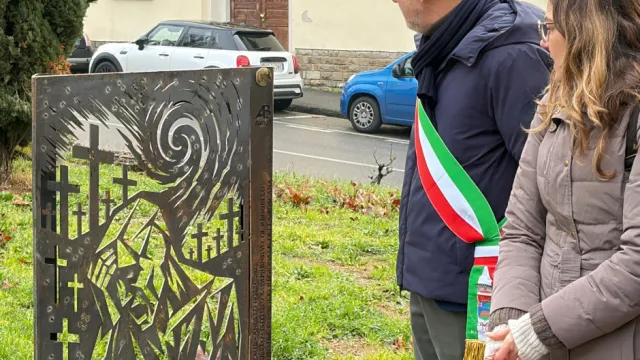 statua sentieri di memorie di angelo butti