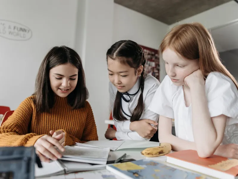 ragazze_generico_pexels